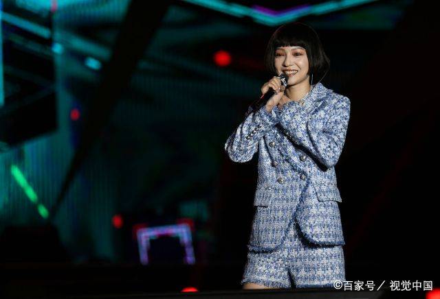 原创张韶涵新造型走偏,短发齐刘海,怎么看都很尴尬