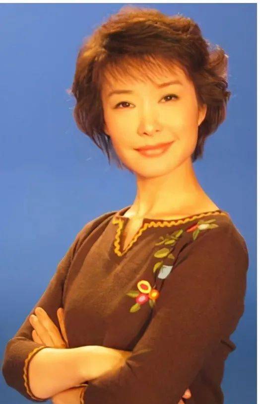 原创中央电视台10大漂亮女主持,个个美丽动人,你最喜欢谁?