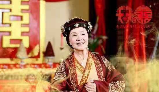 原创归亚蕾和张梦奎结婚56年,育有两个女儿,老公是飞行人员?