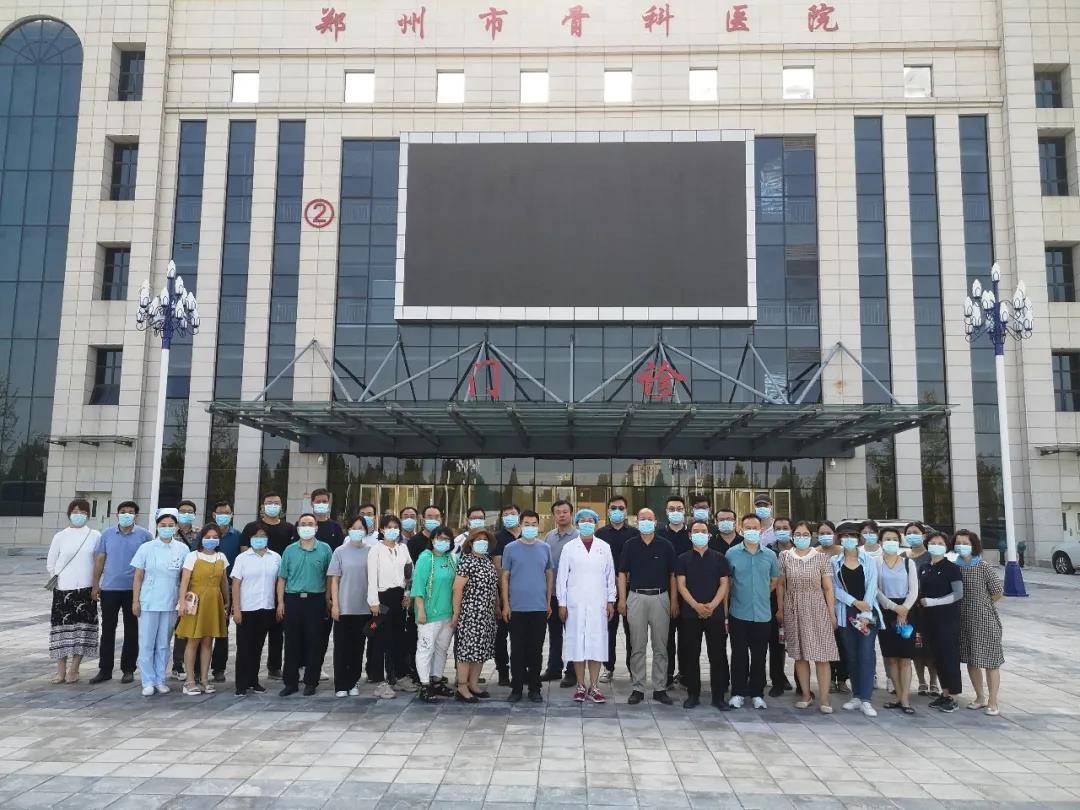 省卫生健康委全面统筹,协调各方资源,从河南省人民医院,郑州大学第一