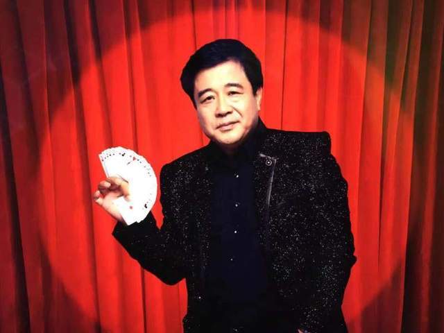 中国近景魔术师辛刚艺术当随时代