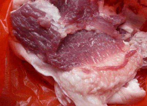 虽然猪肉里多少都会含有一些淋巴结,但是正常猪肉的含量是比较少的