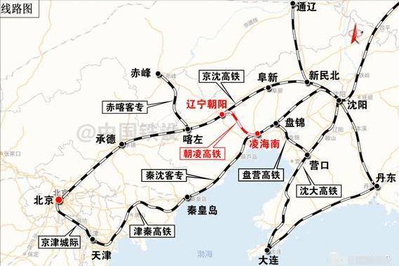 铁路,就在辽宁省的西部,起点是朝阳市,终点是凌海市,线路全长为105