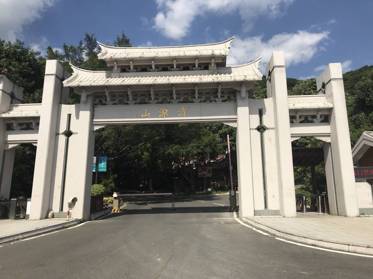 国家级重点风景名胜区,也是福建旅游产业中很重要的组成部分,更是泉州