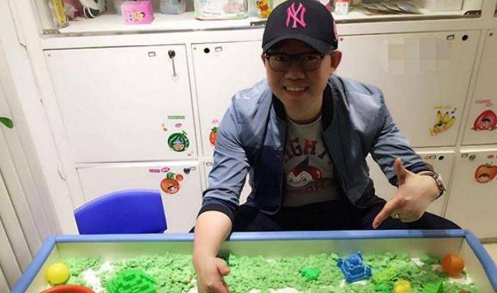 原创晒晒涂磊如今住的豪宅,在家打造儿童游乐园,全心当起奶爸来了