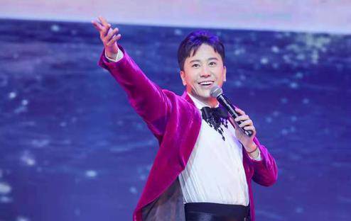 52岁毛宁活成小鲜肉模样,只是自毁事业,再难回巅峰