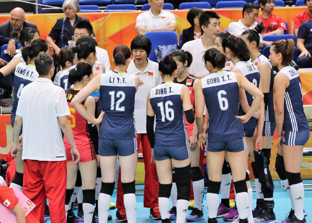原创一位曾留洋,一位是00后,林莉,王梦洁之后中国女排自由人不难选