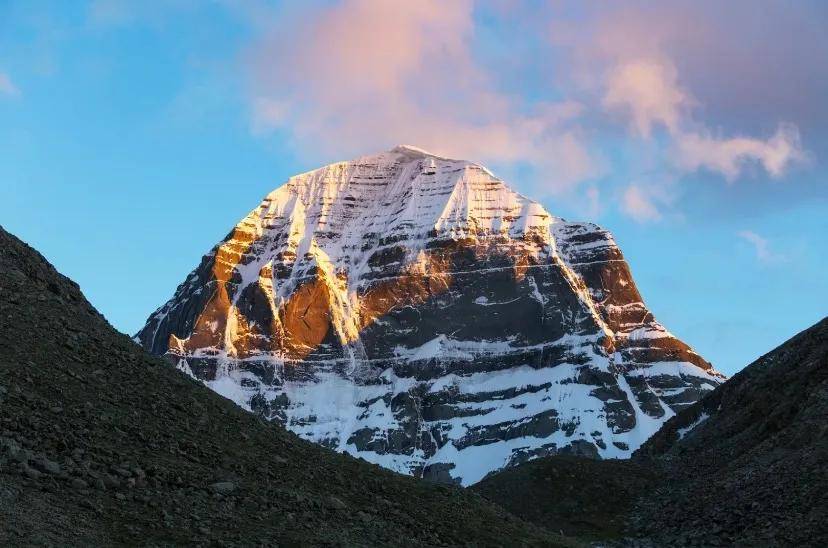 美图 此生必看的西藏日照金山,究竟有多震撼?