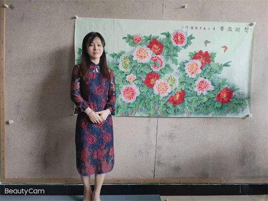 画家王园园朝气蓬勃画如其人作品鉴赏