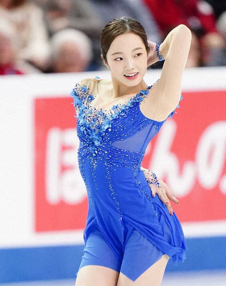 日本花滑选手本田真凛cos蝴蝶忍 甜美颜值走红网络