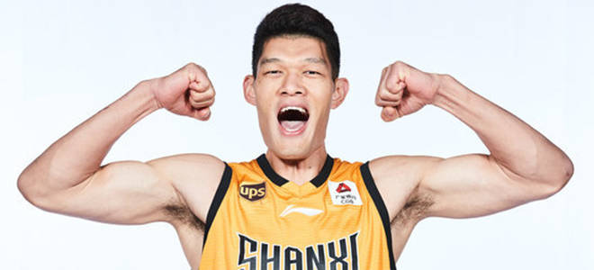 山东高中锋从小被挖走现成为山西男篮队长曾收到nba邀请