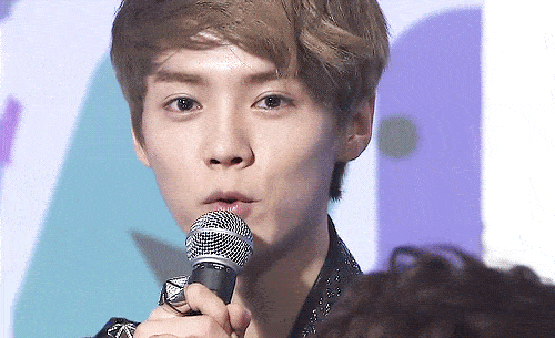 7分,上海堡垒2.9分,谈恋爱后鹿晗是不是越走越远了?