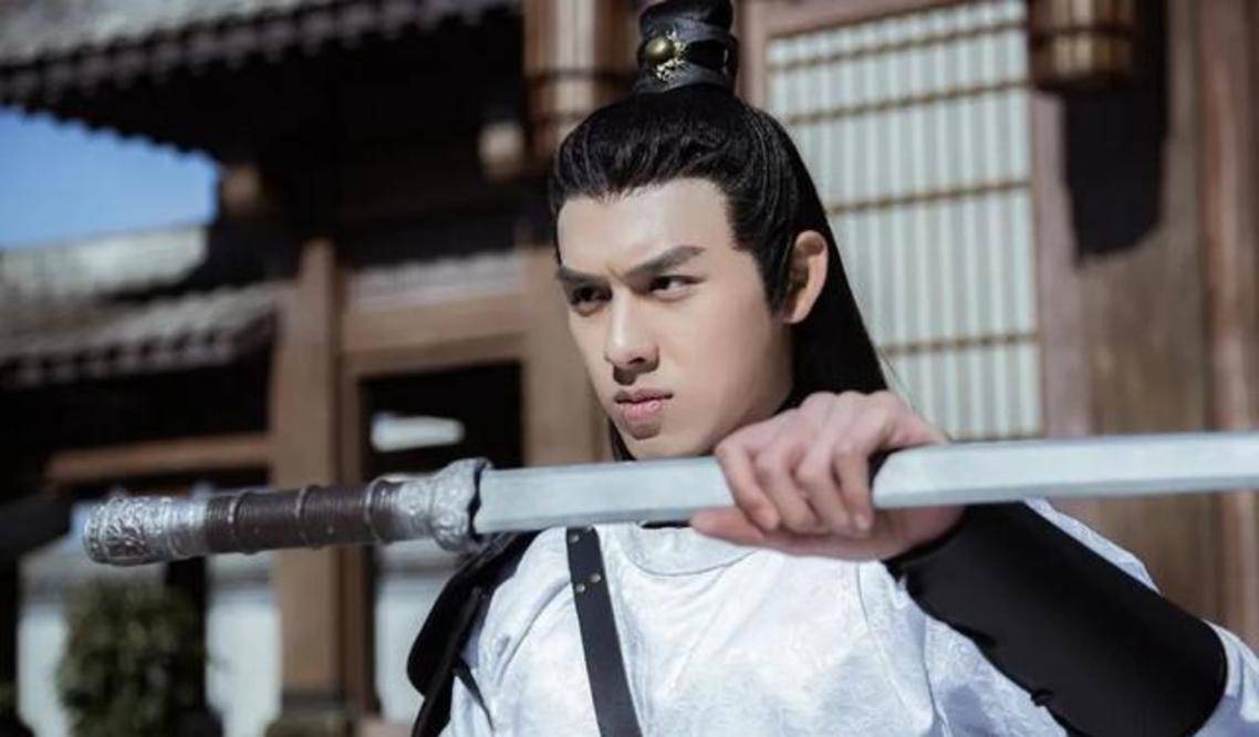 新晋古偶男主图鉴:厚重刘海挡眼,爱豆,童星当主角_古装
