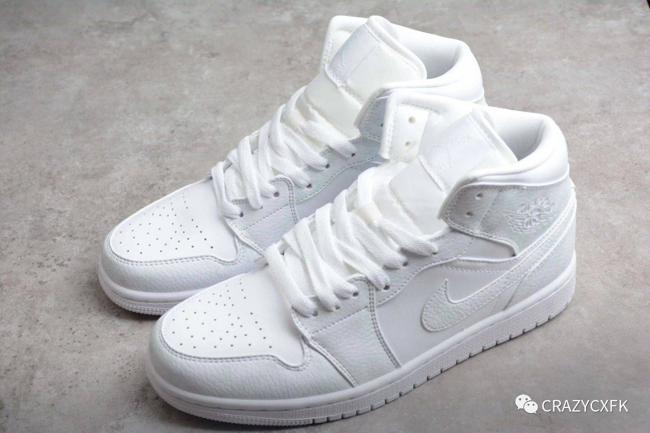 乔丹airjordan1midtriplewhiteaj中帮全白运动鞋