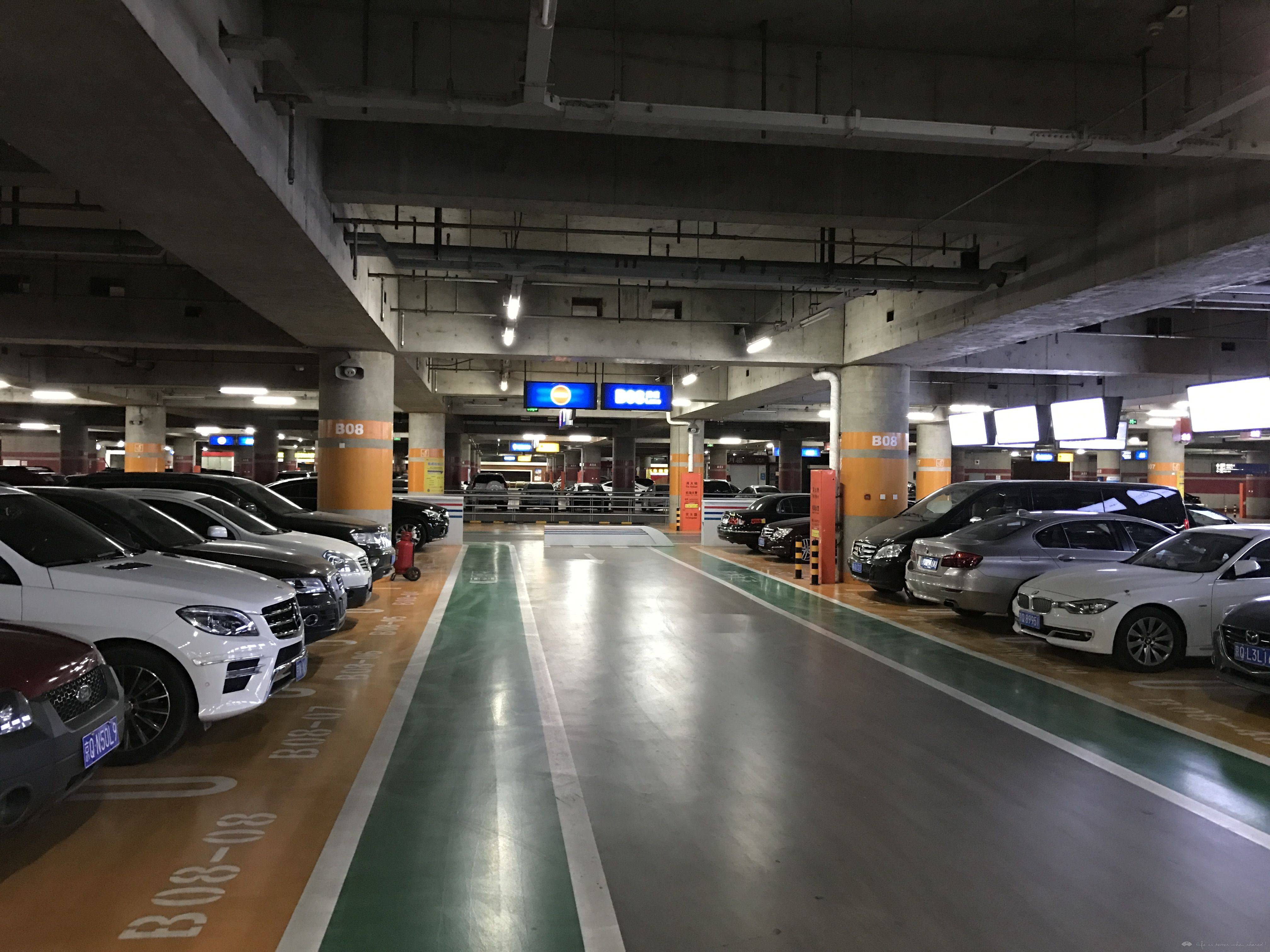 原创北京首都机场停车场最新收费多少钱一天停车省钱攻略来了