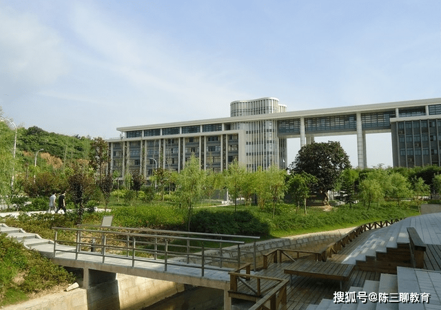 福建工程学院成功更名为福建理工大学,该校位于福建省福州市,拥有