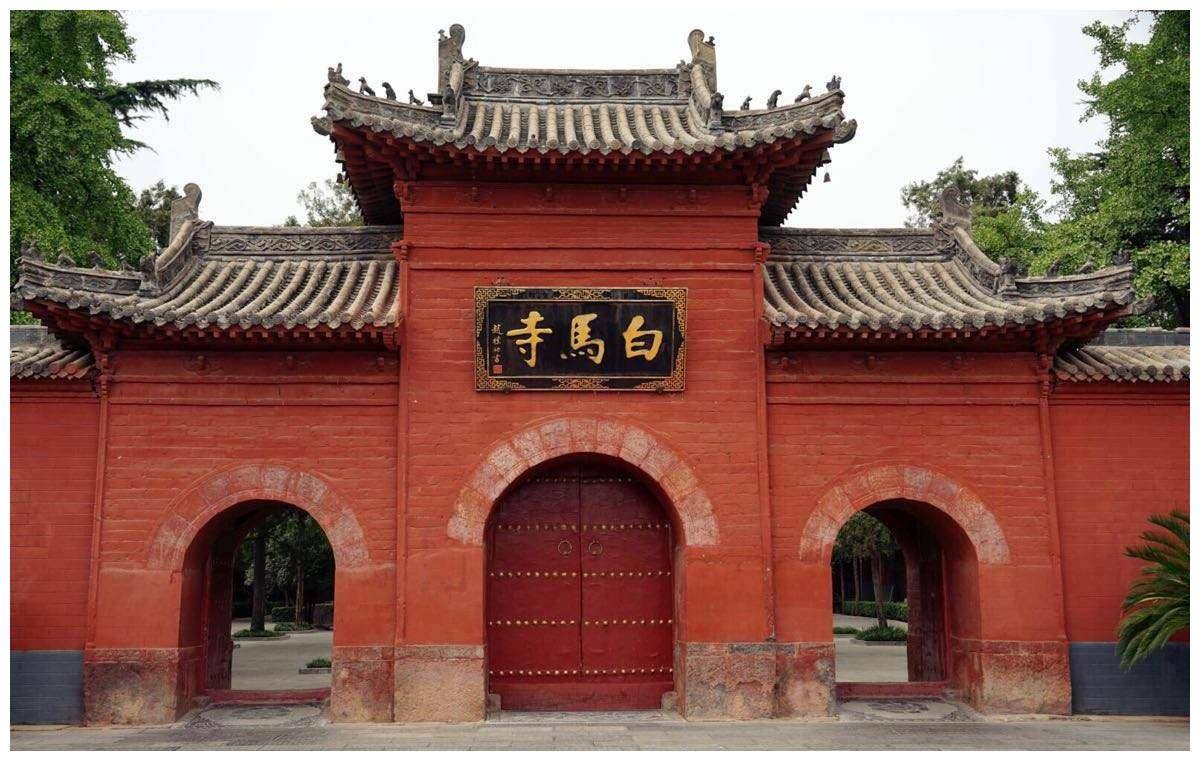 河南名气大的一座寺庙,是我国兴建的第一座官办寺院,就在洛阳