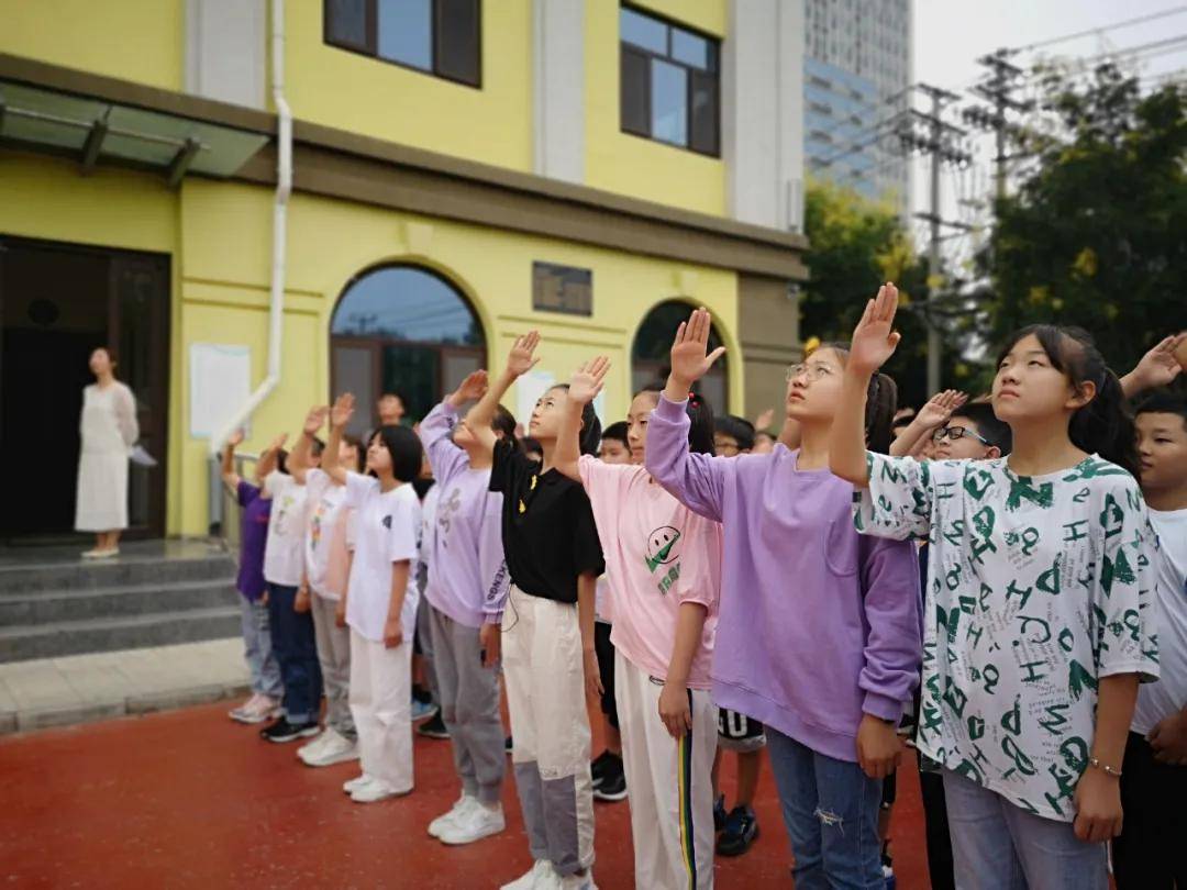 东方双语学校丨开学典礼丨愿你们心怀赤诚与热爱,如是