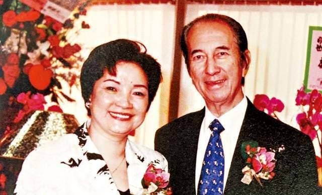 街市伟是怎么与司徒玉莲相识的呢?