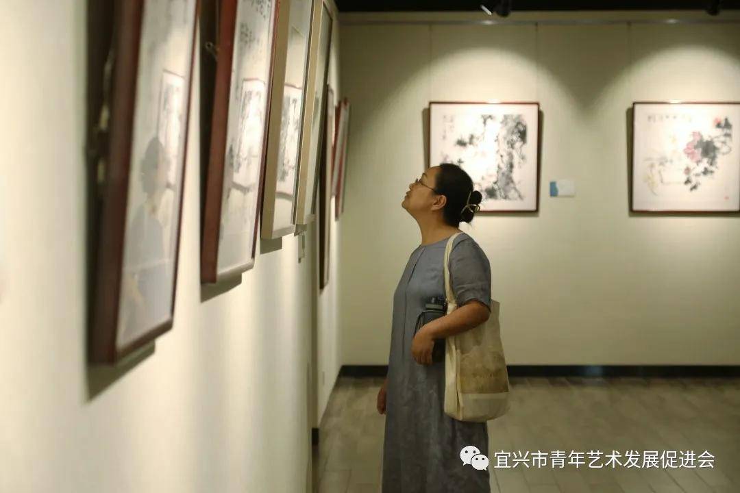 青春同心永跟党走当代宜兴青年书画家邀请展在钱松喦艺术馆开幕