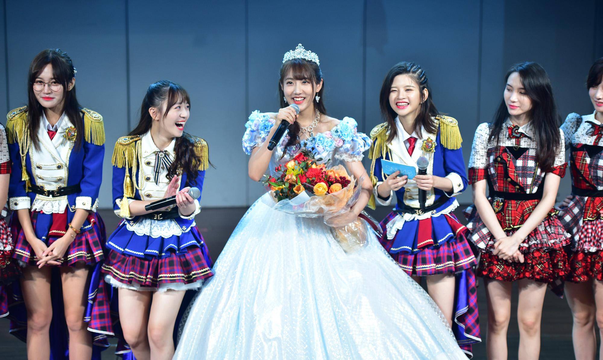 将根据snh48 group总决选的回报机制,以独立艺人身份升入明星殿堂