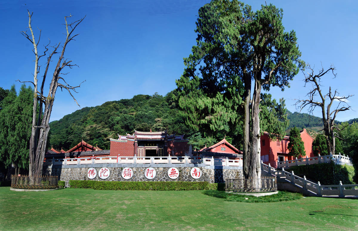 广东四大名刹之一,有较为完整的佛殿寺庙建筑群