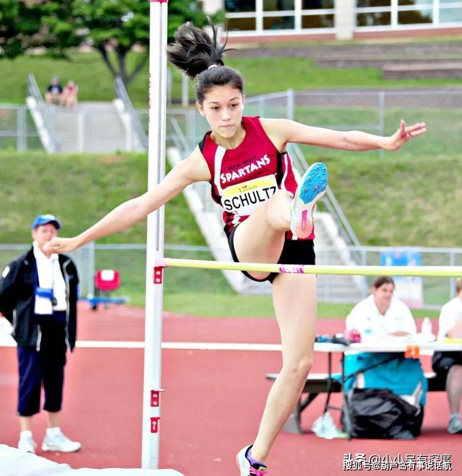 原创郑妮娜力,辣妹身材太美!她改变加拿大国籍,成为中国美女运动员