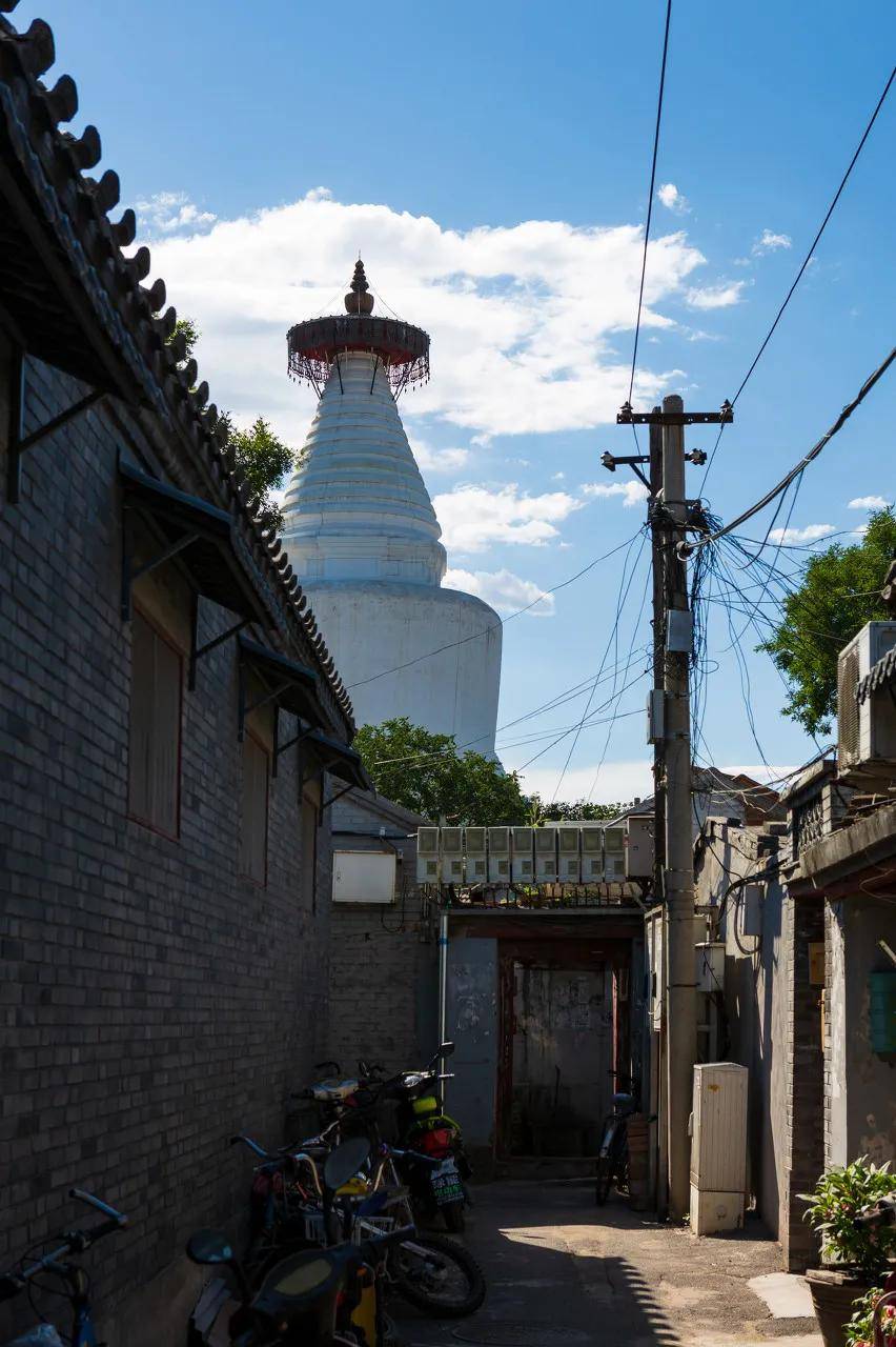 北京最古老的标志性建筑白塔寺,是内北京味儿了_胡同