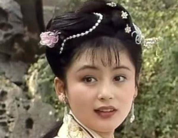 原创都知道陈红儿子是陈飞宇,却没想到侄女也是娱乐圈老熟人,还和她似