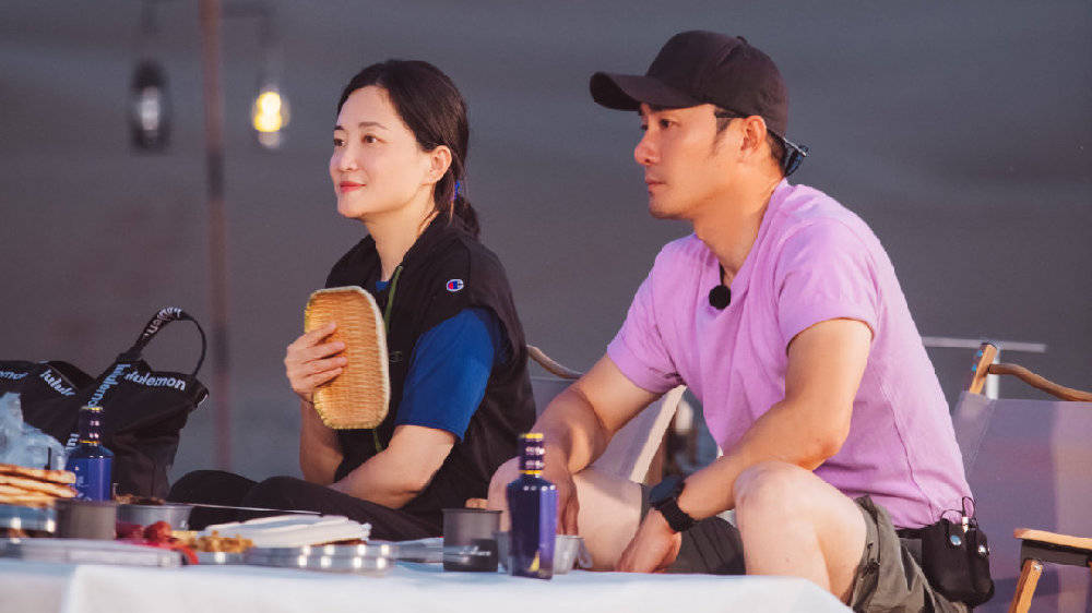 原创《再见爱人》从原生家庭之困到女性觉醒,你别想婚姻包治百"病"