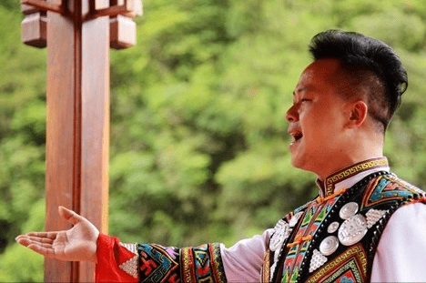 桑植民歌 在张家界,桑植民歌几乎每个土家阿哥阿妹都会唱,它起源于