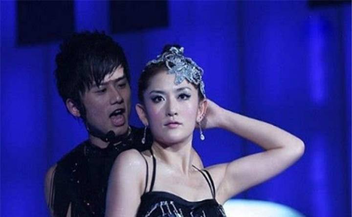 原创14年前,嫌张杰穷而离开,被传掌掴谢娜的段曦,如今过得怎样了?