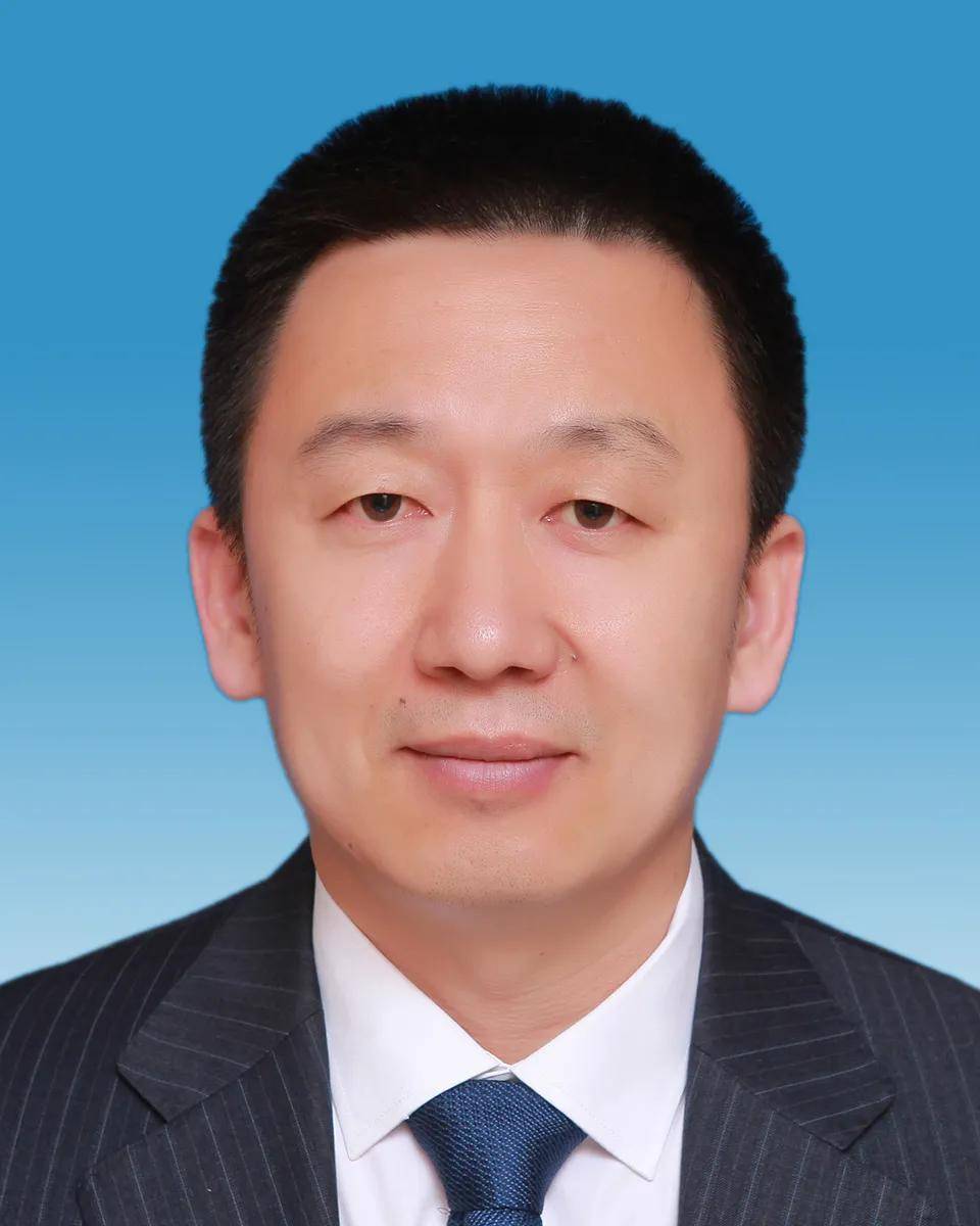 常务委员会第三十五次会议通过 决定任命 王凤文为市人民政府副市长