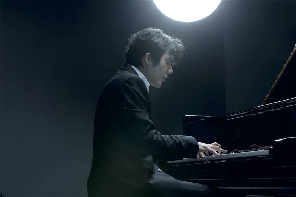 从古典音乐舞台到拘留所,李云迪的黑白琴键世界就此告终