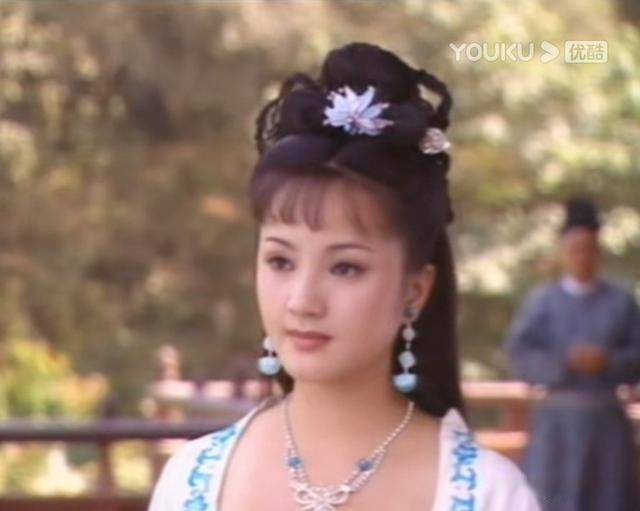 年仅19岁的阮丹宁,在古装剧《上官婉儿》中担当重任,出演女主角上官