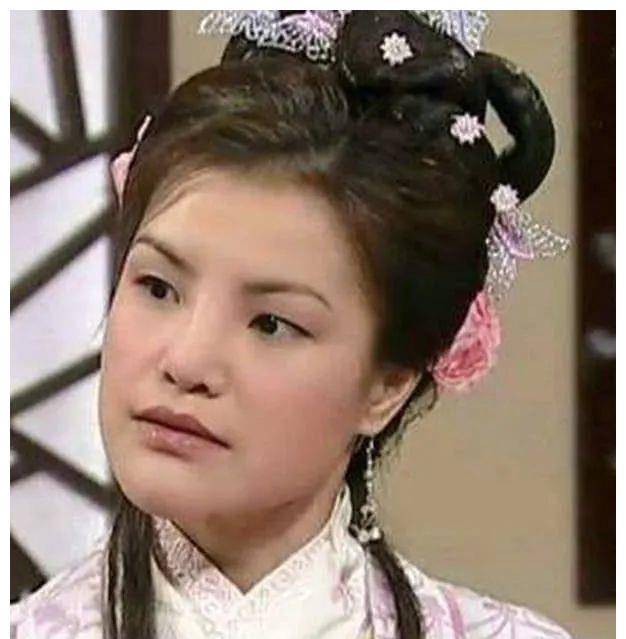 配角,出演了《天龙八部》,《鹿鼎记》,《金装四大才子》,《皆大欢喜》