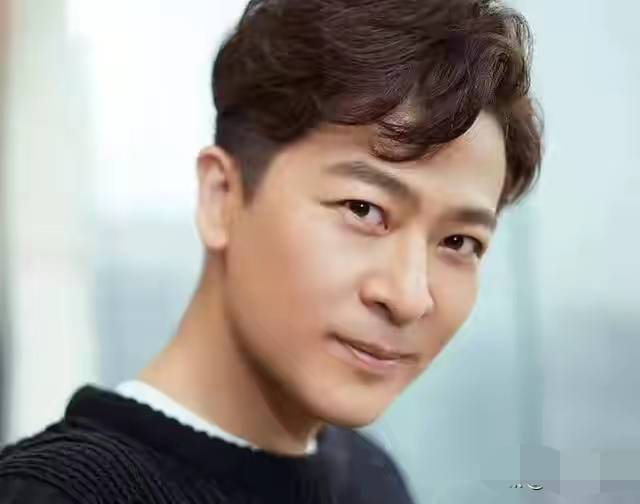 1997年出生的男明星,1996年出生的女明星 刘钧刘钧1972出生于山东蓬莱,毕业于山东艺术学院,1997年出演《百年