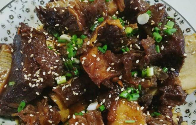 家常牛肉菜谱,酱香牛排骨,简单美味营养,吃不够,动手吧