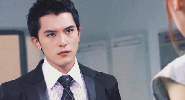 痞帅的男演员,这三位天生有一张蔫坏又惹人爱的脸_邱泽_丘泽_感觉