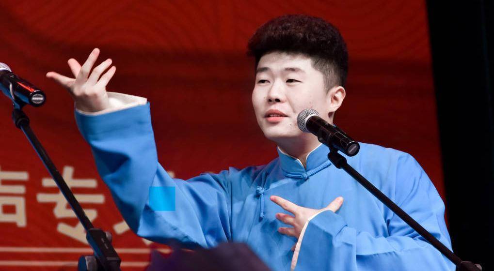 德云社里欢乐多,阎鹤祥发照片晒猫,评论区却被周九良