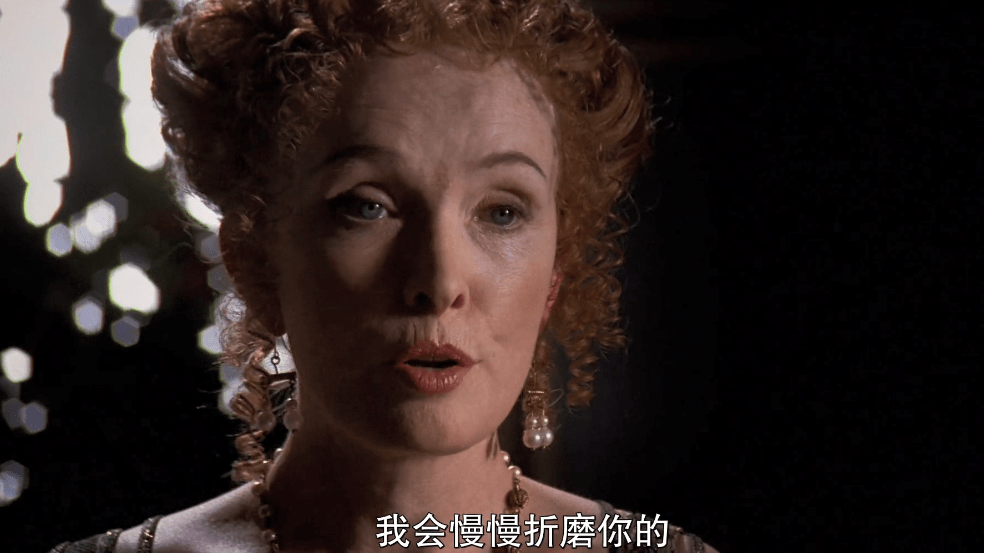 那就是凯撒的情人塞维利亚,所谓爱之深恨之切在这个地方被展示得淋漓