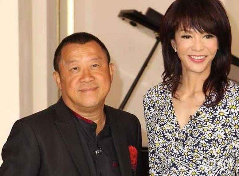 香港大哥大曾志伟的情史有过两任老婆可却双双辜负对方