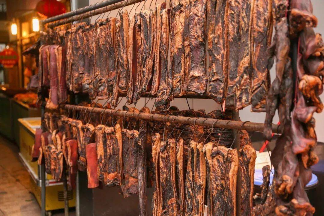 3种材料熏制的腊肉最香,口感特别