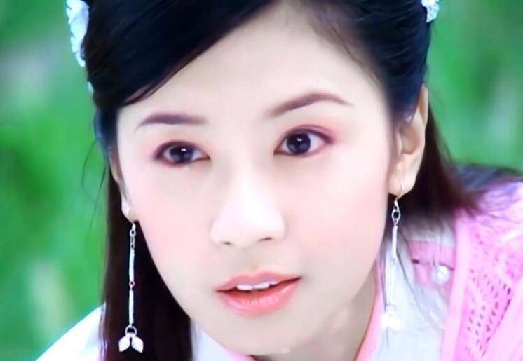 在《七世夫妻之梁山伯与祝英台》中,贾静雯饰演祝英台一角,在她演绎