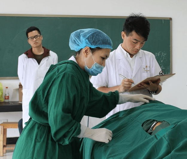 临床医学专业专科生就业(临床医学专业专科生就业方向)