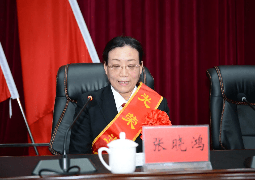 退休干部发表退休感言退休干部贾增义,张晓鸿深情讲述了自己的退休