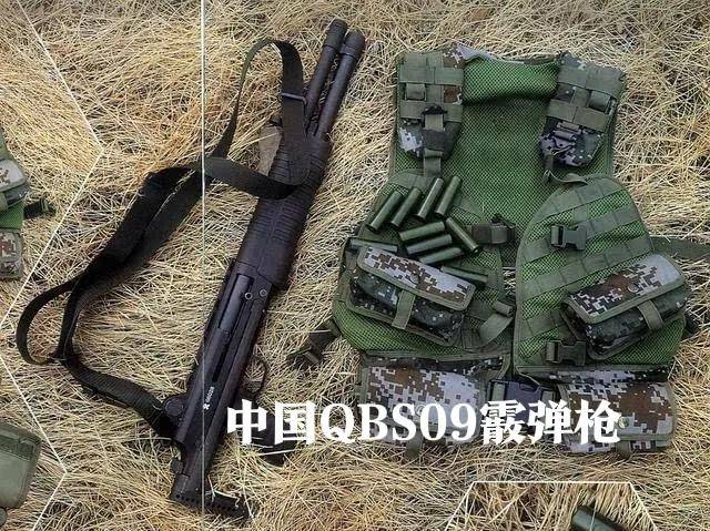 1904年世界上第一支双管无撞针泵动式霰弹枪制成后,19世纪~21世纪