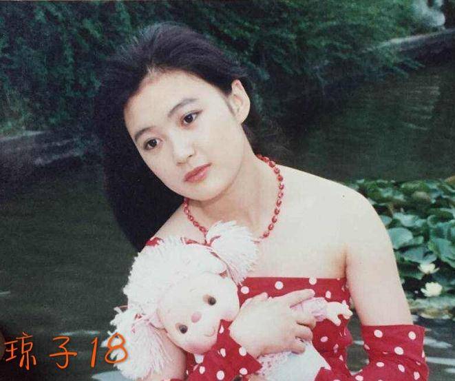 池华琼与唐国强罕见同框,昔日的梦中情人,44岁的她美貌胜似当初_演艺