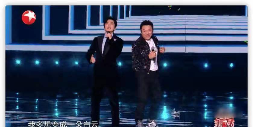 惊喜还有黄渤和李健的组合,期间还穿插各类采访,长津湖和徐克,神州12