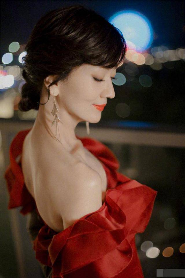 影视美女赵雅芝